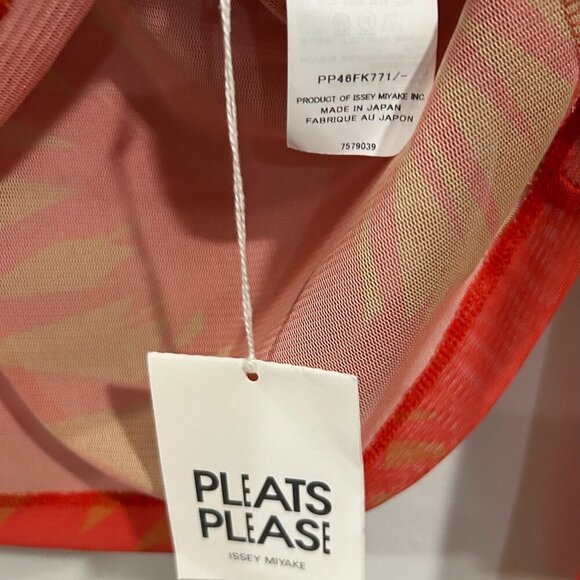 Pleats Please Issey Miyake Printed Crew Neck Blouse Size S - Picture 9 of 9